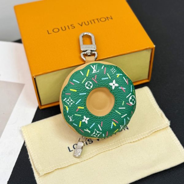 replica,repliche,fake,1:1,earrings,bracelet,ring,jewelry Nuovo ciondolo mini ciambella di Louis Vuitton (M0OBL4)